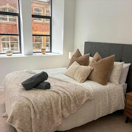 Apartment Modern Leeds -2 Min Walk From Station *