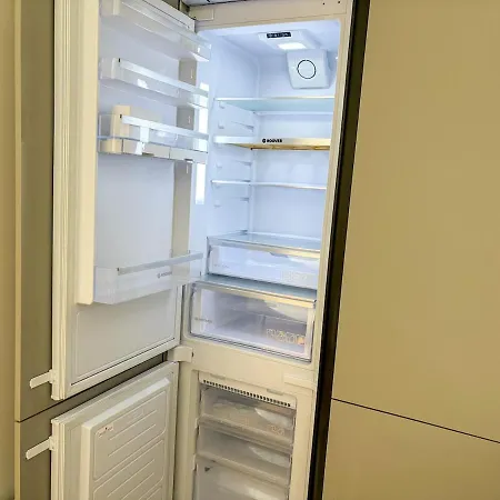 Modern Leeds -2 Min Walk From Station Apartment *