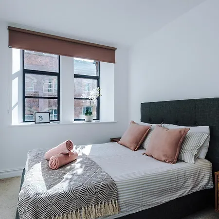 Appartement Modern -2 Min Walk From Station *