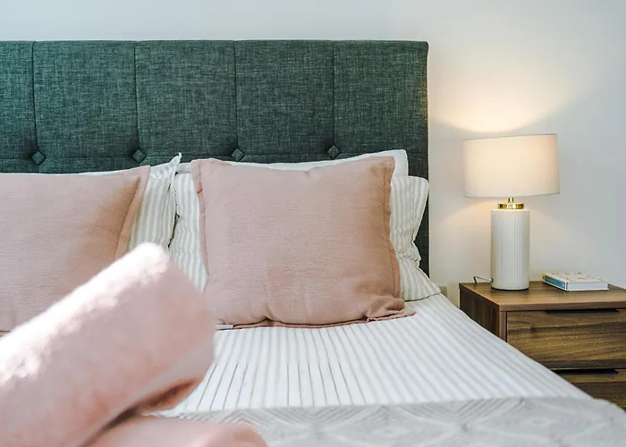 Apartment Modern -2 Min Walk From Station