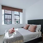 Lejlighed Modern -2 Min Walk From Station *